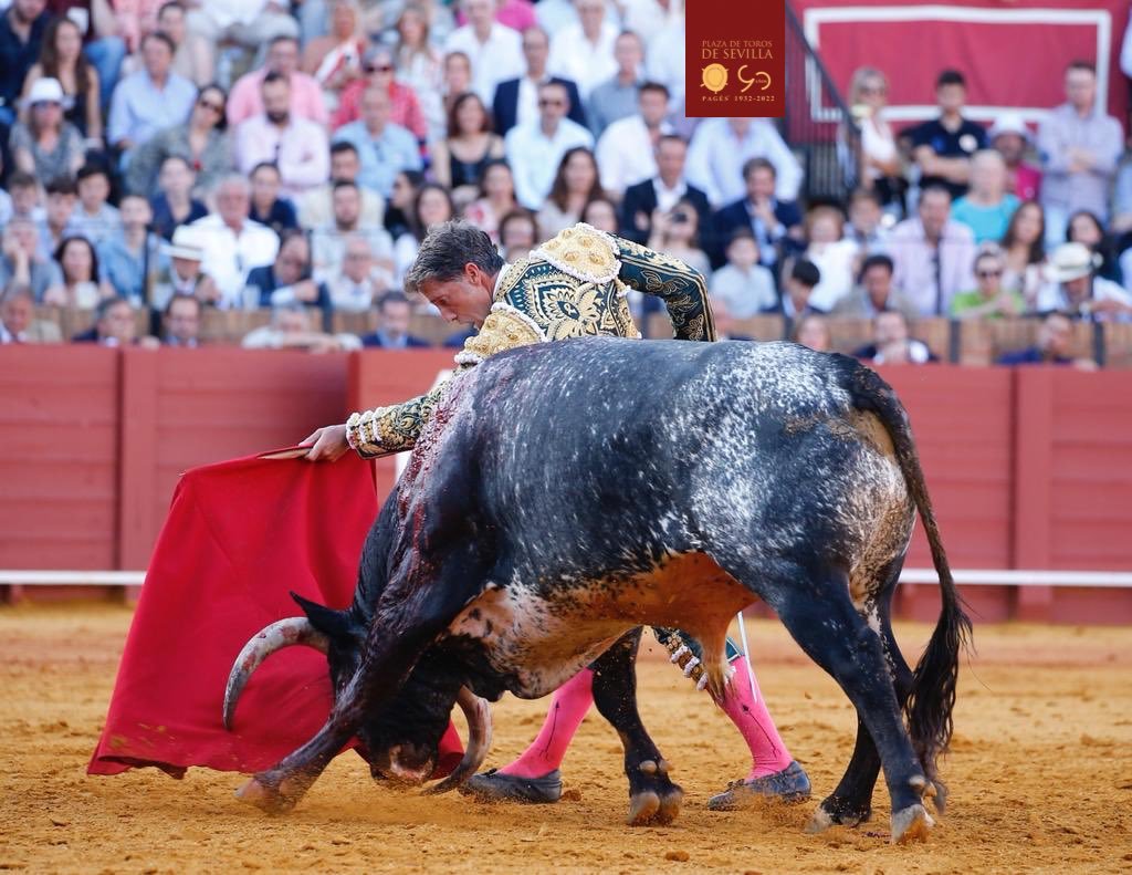 La absoluta rotundidad de Manuel Escribano cierra una feria de Sevilla memorable