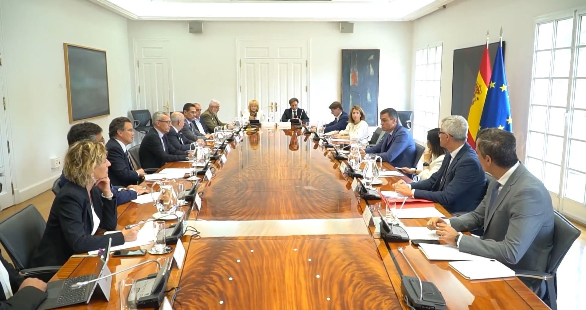 Reunión del Gobierno con representantes de la Vivienda.
