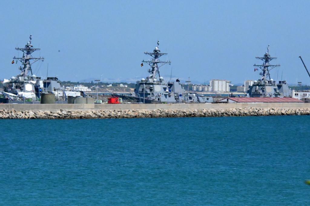 Buques en la Base Naval de Rota.
