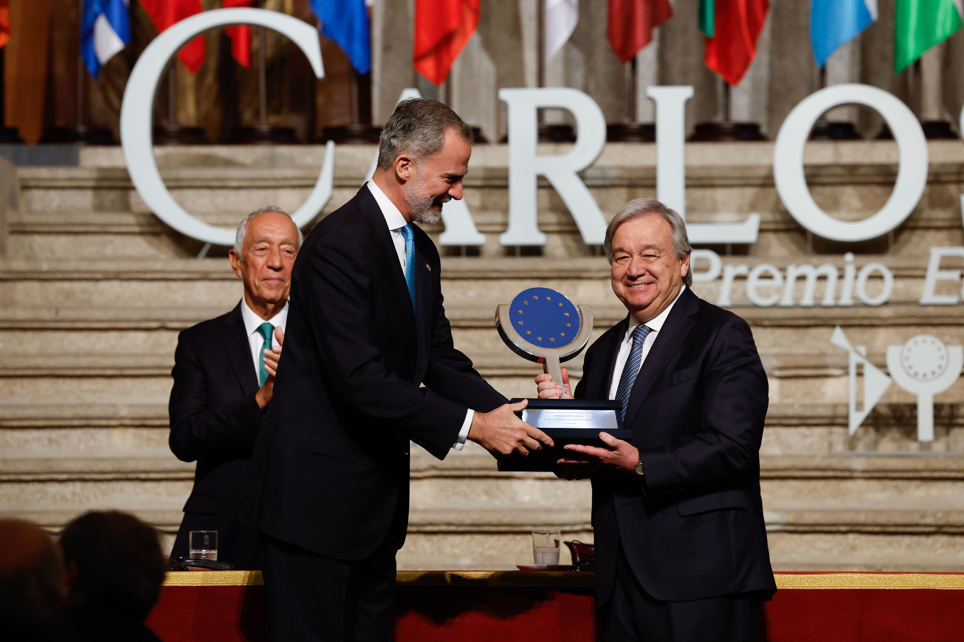 El Rey entrega el premio a Antonio Guterres