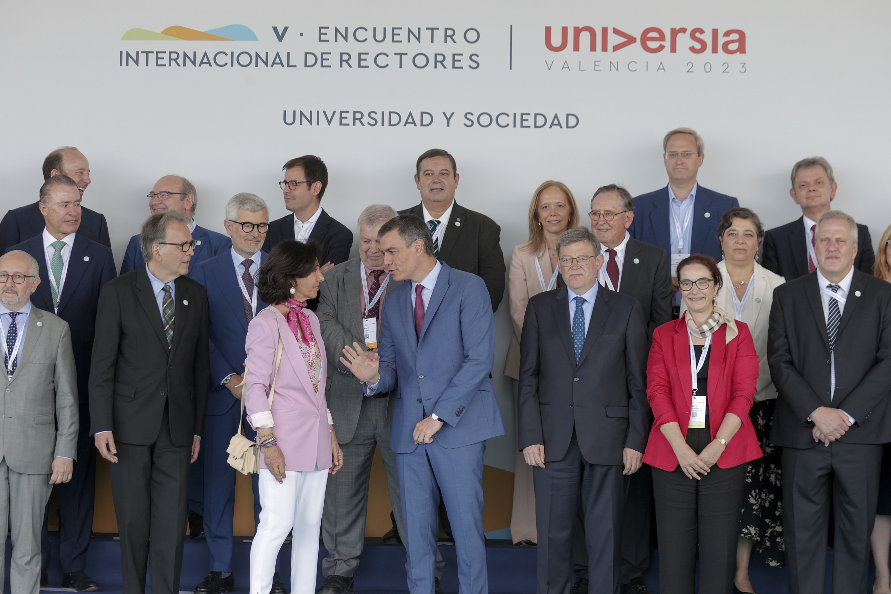 Ana Botín, Pedro Sánchez y Ximo Puig, con los rectores, en el V Encuentro Internacional de Rectores Universia.