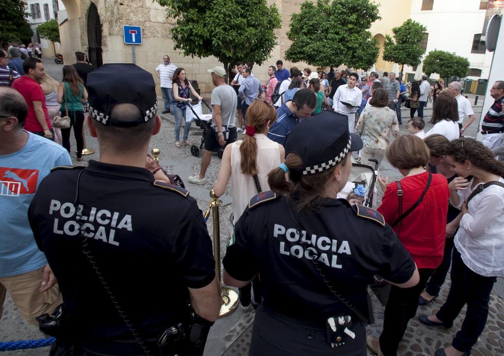 Agentes de la Polica Local en Crdoba (imagen de archivo).