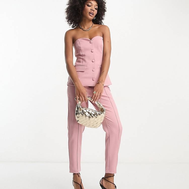 Looks de comunión con pantalón rosa de In The Style en ASOS.
