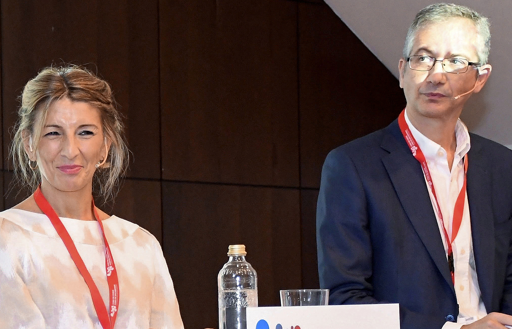 La vicepresidenta segunda, Yolanda Díaz, y el gobernador del Banco de España, Pablo Hernández de Cos