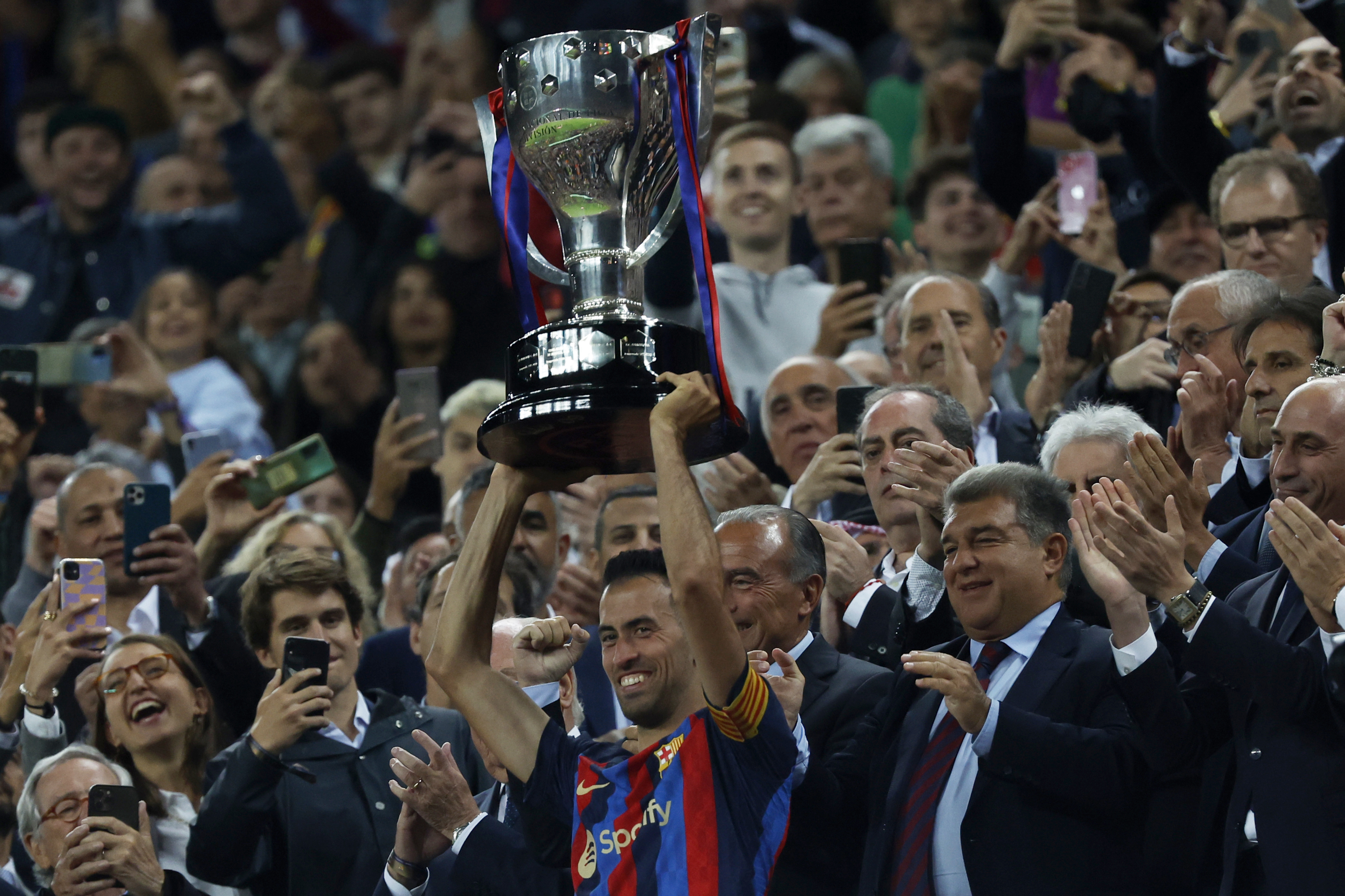 Busquets receives the t