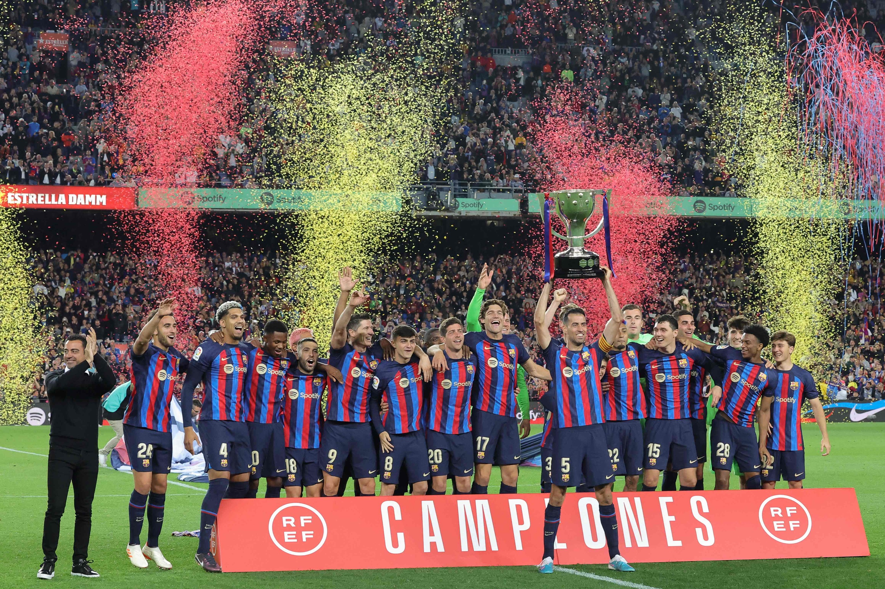 El FC Barcelona celebra el ttulo de LaLiga.