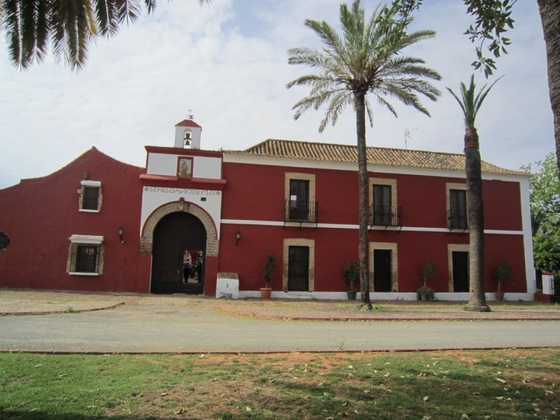 Fachada principal de la Hacienda San Jos, en Alcal de Guadara.