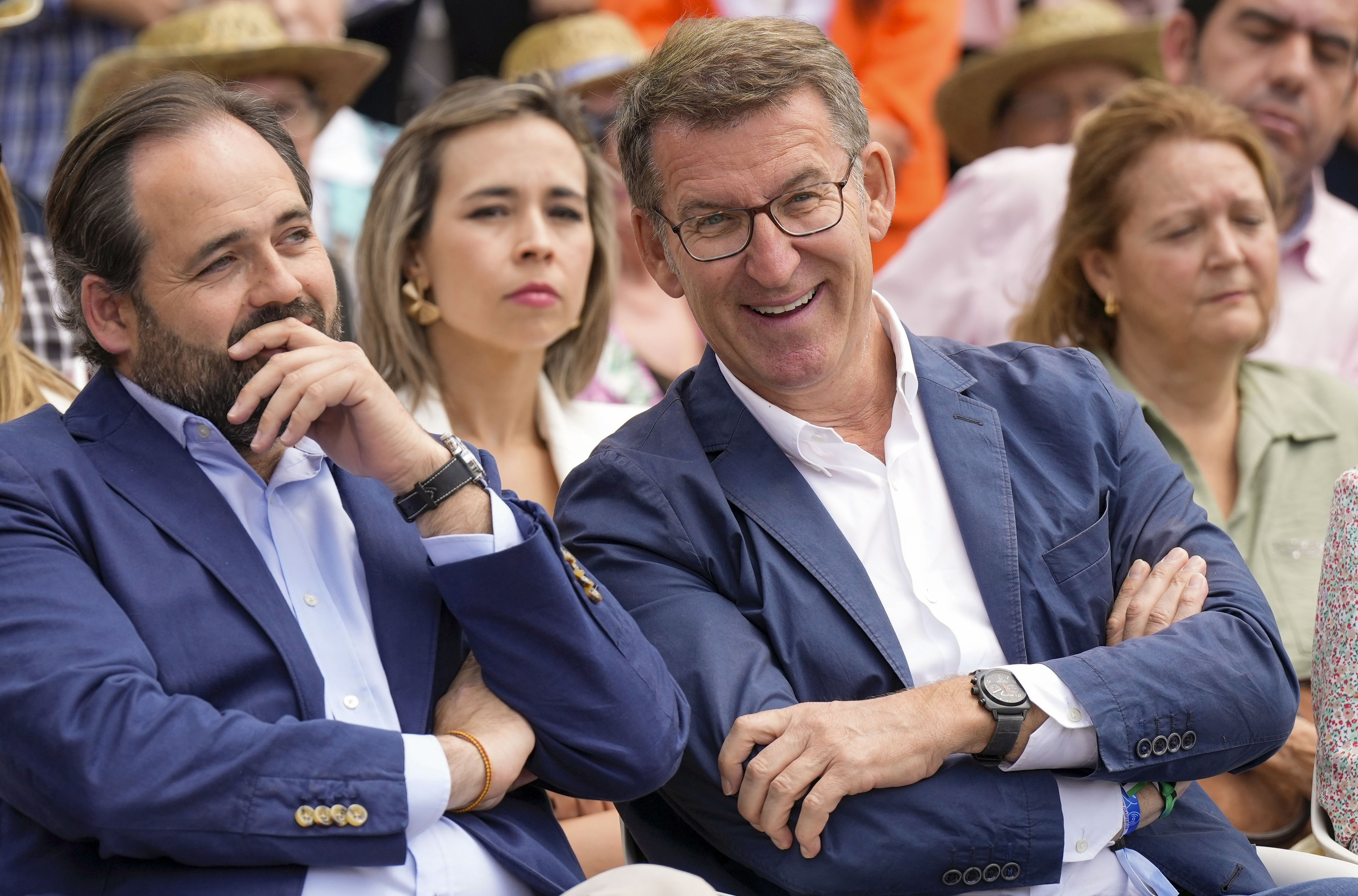 Feijo, con el candidato del PP a la Junta de Castilla-La Mancha, Paco Nez.