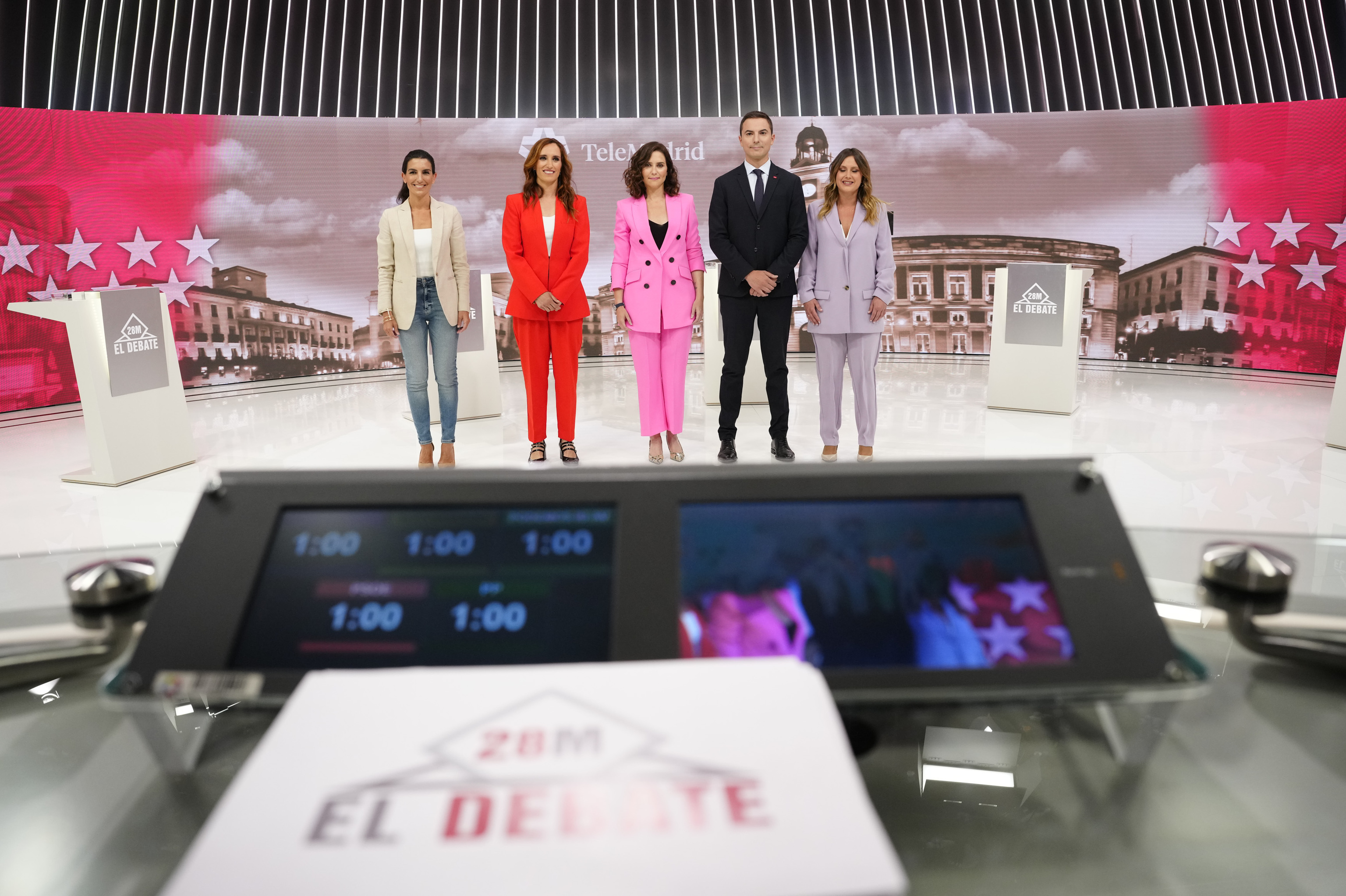 Los candidatos a la presidencia de la Comunidad de Madrid de Vox, Ms Madrid, PP, PSOE y Unidas Podemos, antes del debate electoral del 28M en Telemadrid.