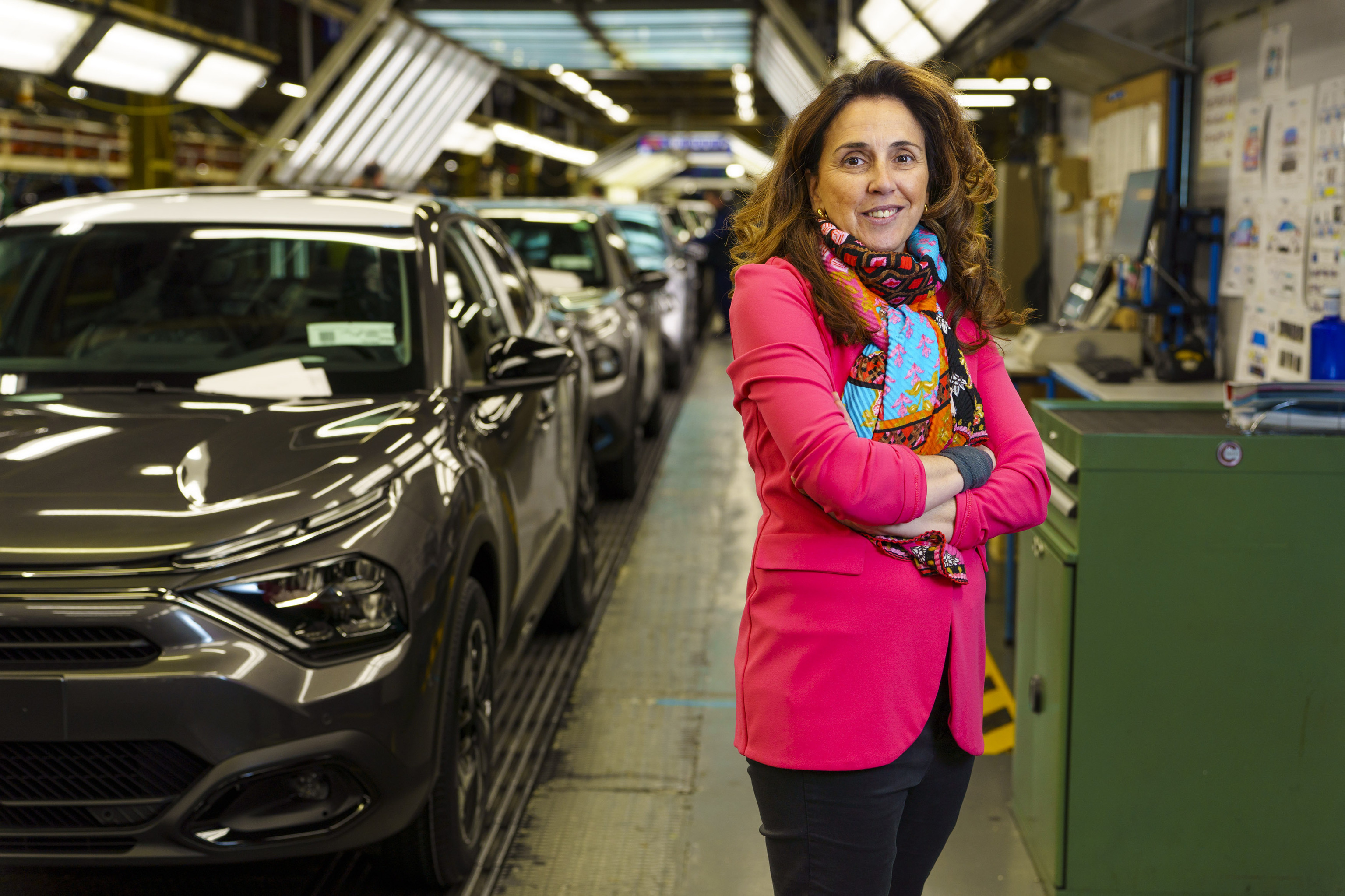 Susana Remacha en la planta de Citroën en Villaverde (Madrid), que ella dirige.