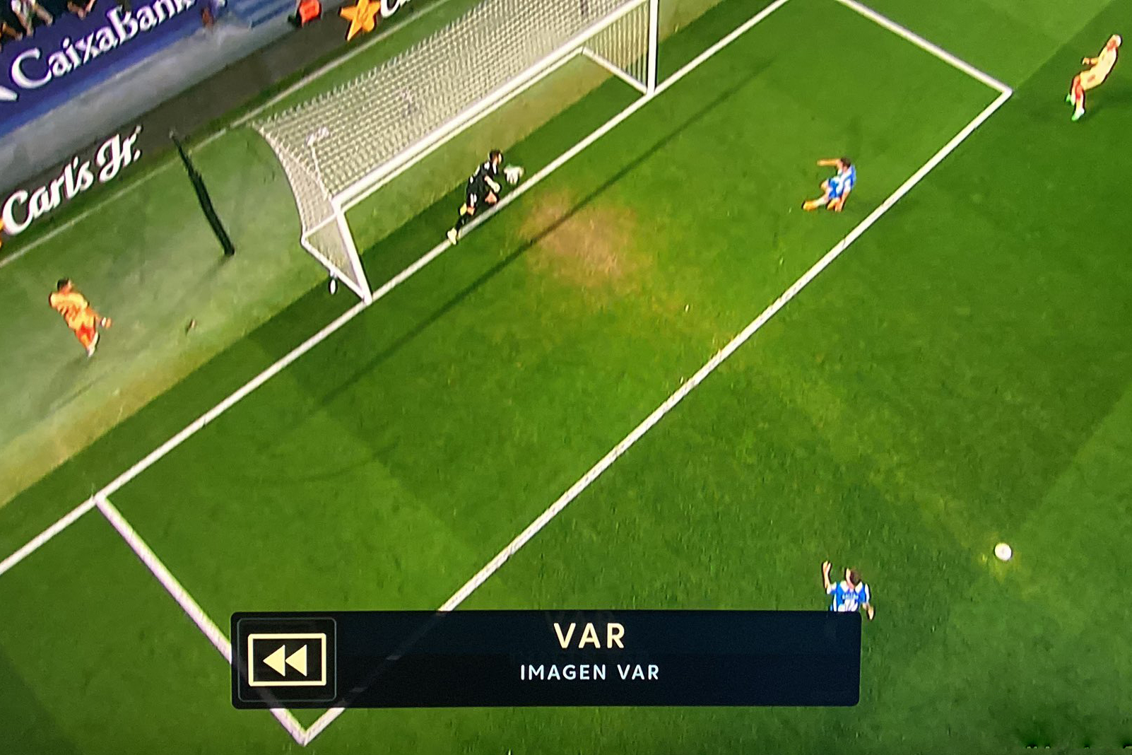 Image shown by VAR to award Griezmann 0-2.