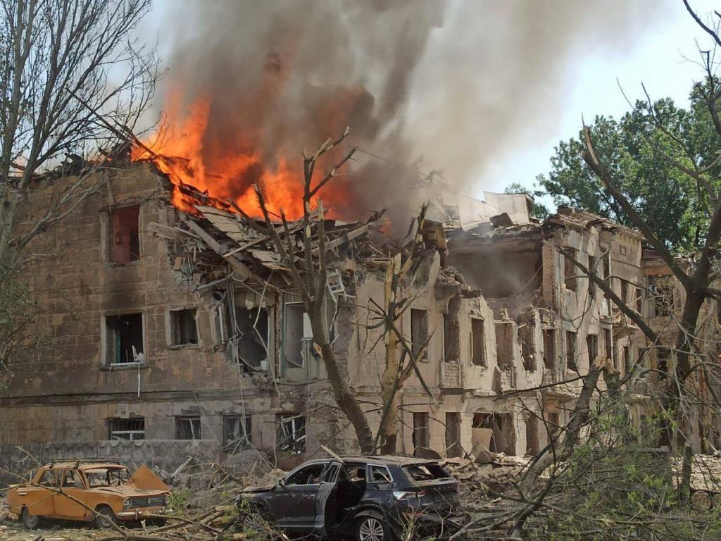 Bombing of a hospital in Dnipro, the Russian reaction after the ‘coup’ in Belgorod