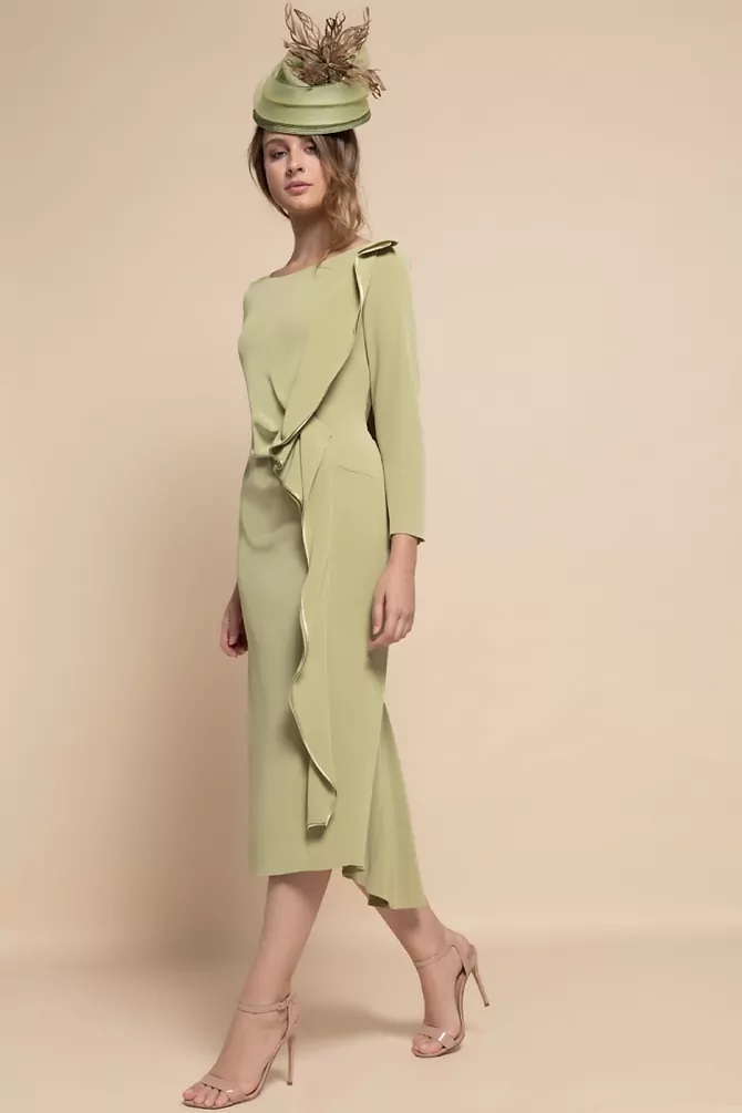 25 vestidos de madrina de color verde Matilde Cano para bodas 2024 que estilizan y son tendencia
