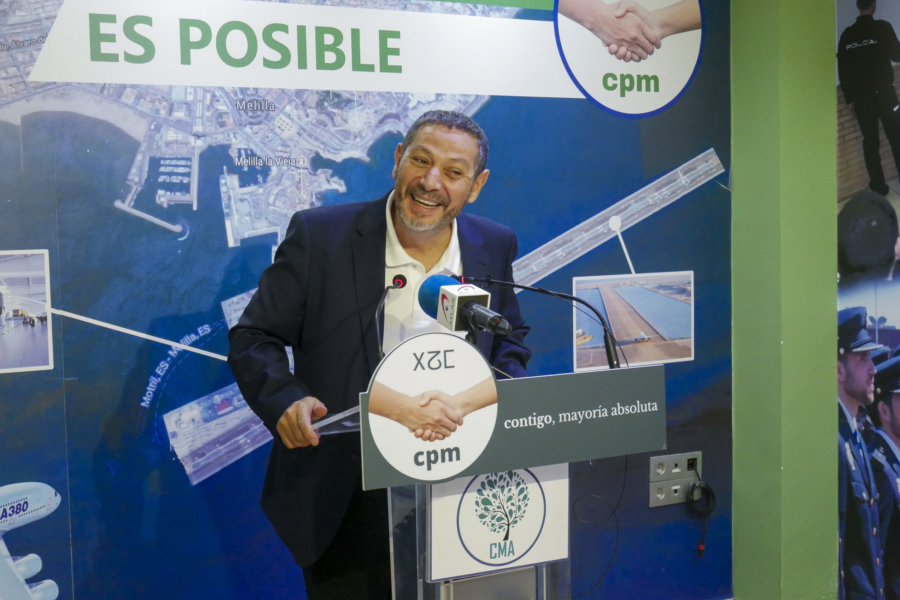El presidente de Coalicin por Melilla, Mustafa Aberchn, durante una rueda de prensa.