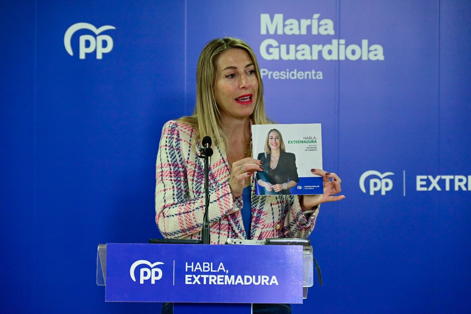 María Guardiola, este miércoles, en rueda de prensa en la sede del PP en Mérida.