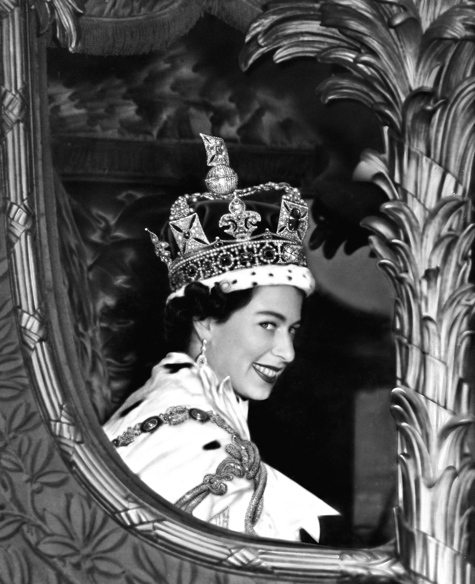 La reina Isabel, el d�a de su coronaci�n.