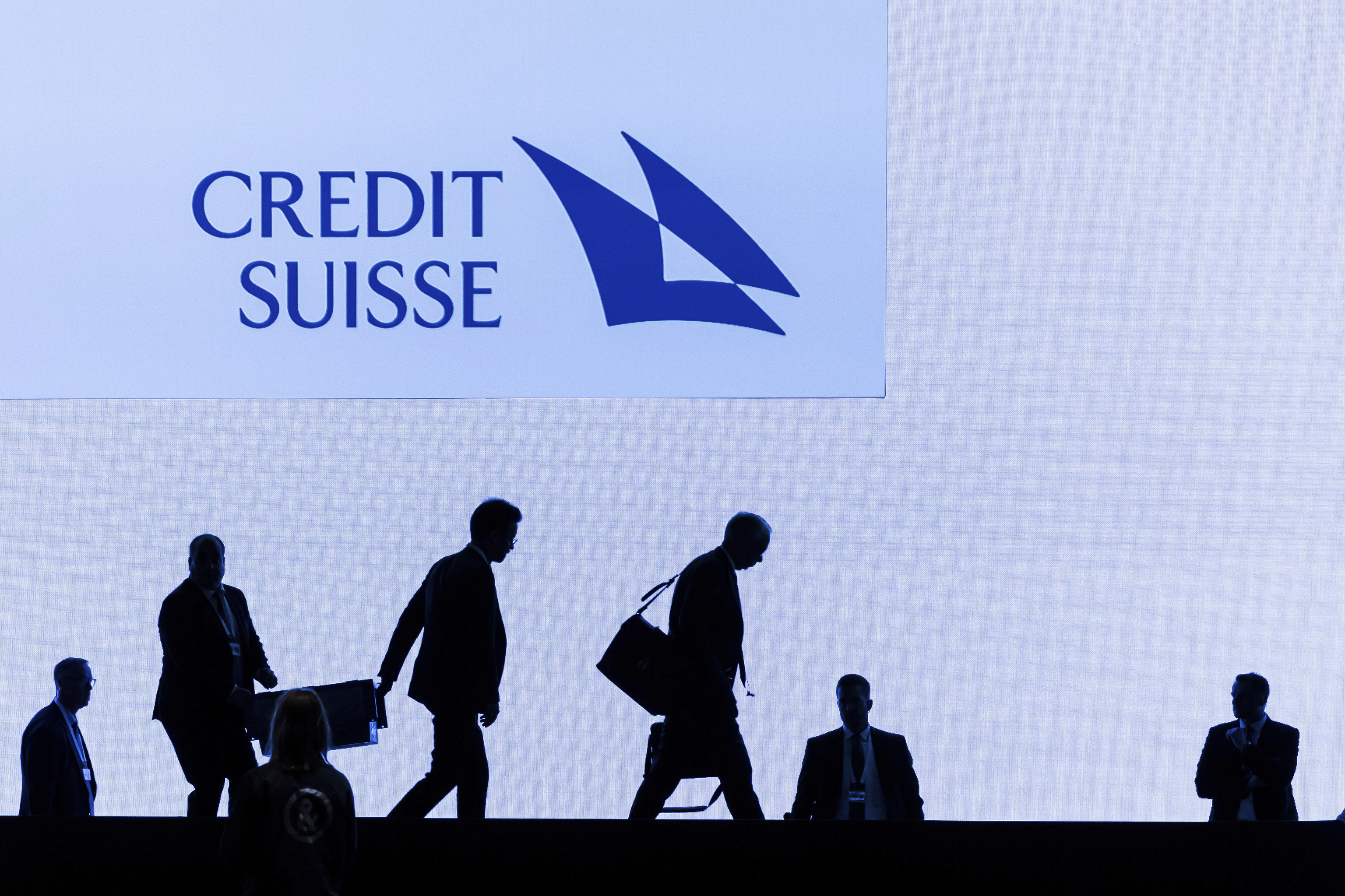 UBS mantendrá la banca privada de Credit Suisse en España y abre la batalla con Singular Bank