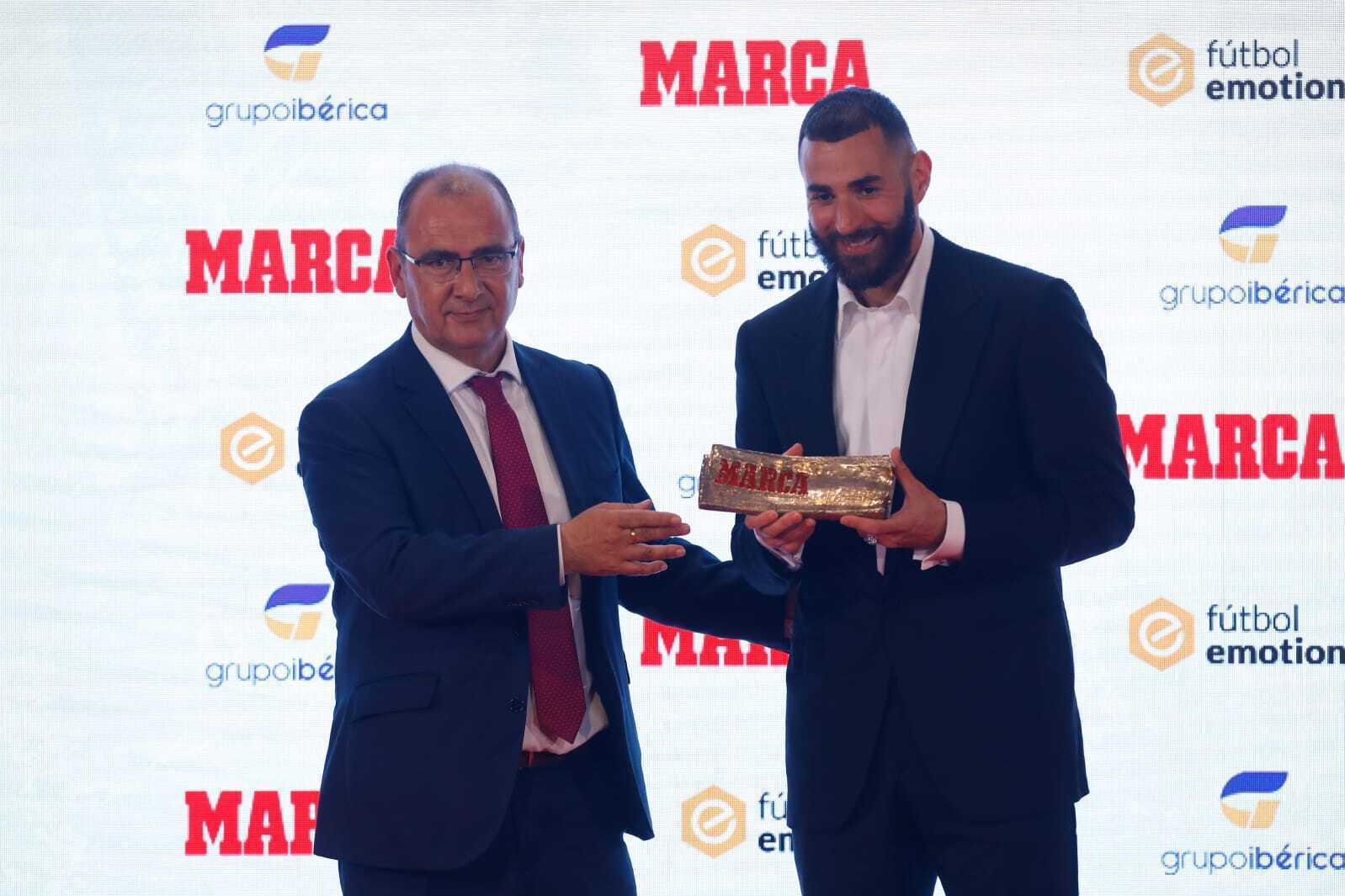 El director de MARCA y Benzema, el jueves en el Casino de Madrid.