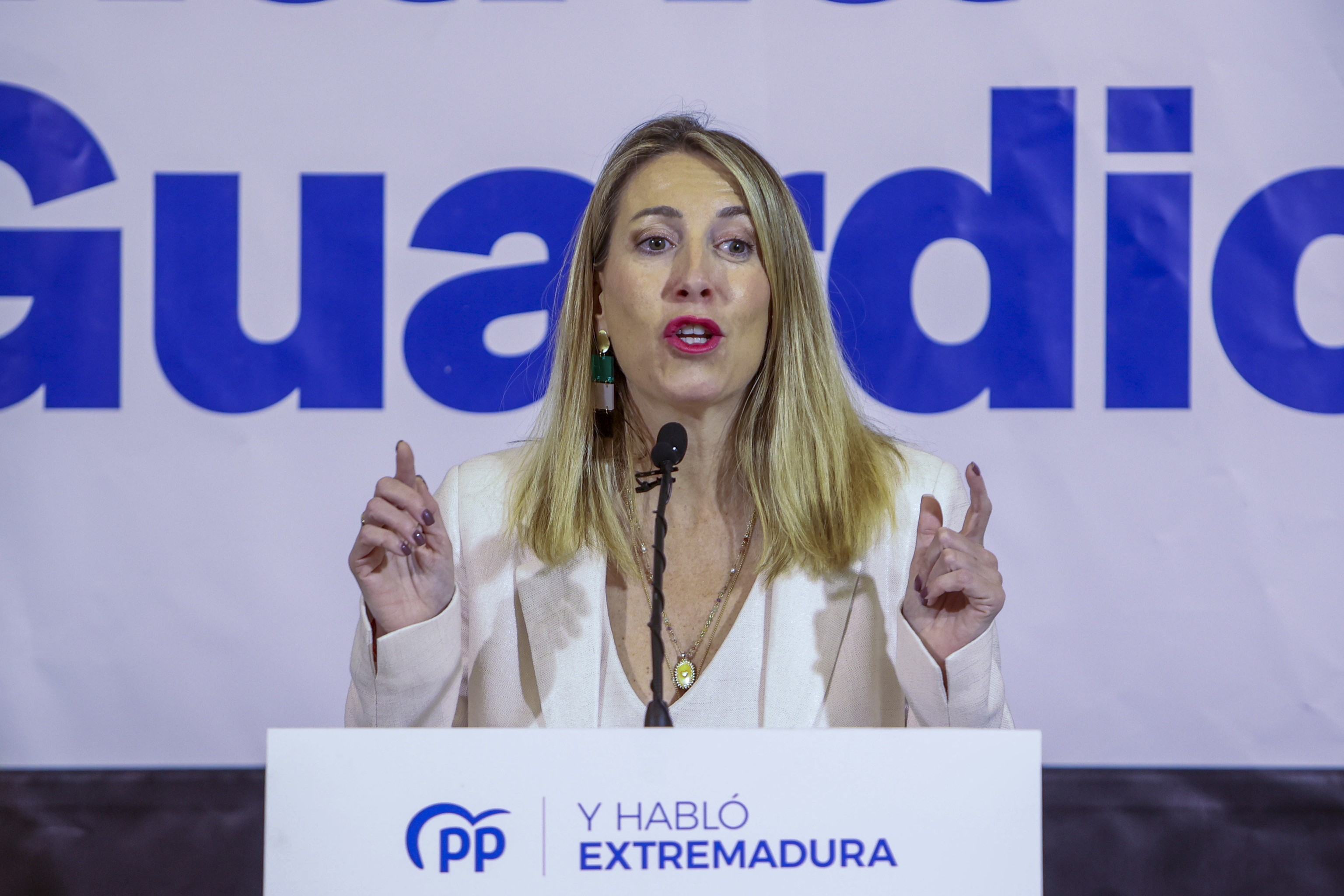 Reunin de la Junta Directiva Regional del PP de Extremadura, presidida por Mara Guardiola, este domingo en Mrida.