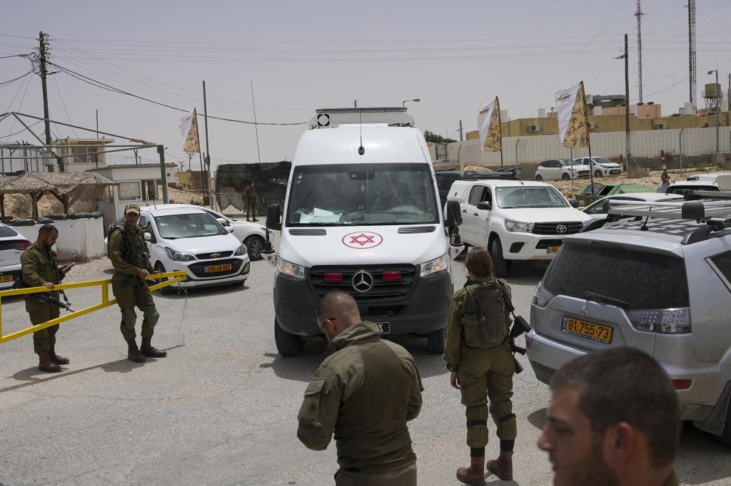Mueren tres soldados israelíes en un intercambio de fuego en la frontera con Egipto