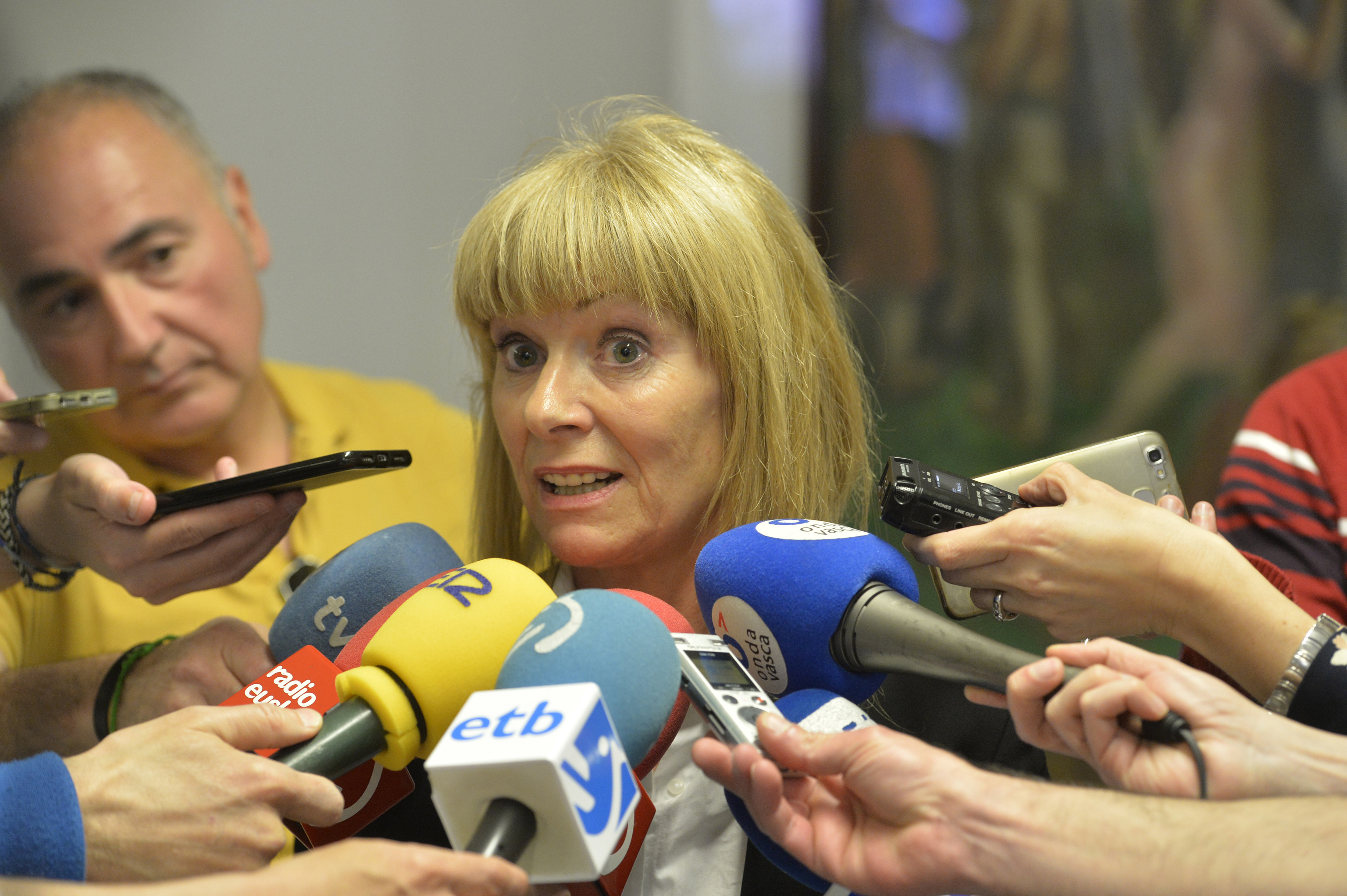 La ex etarra Carmen Guisasola, en el Parlamento Vasco en 2018.