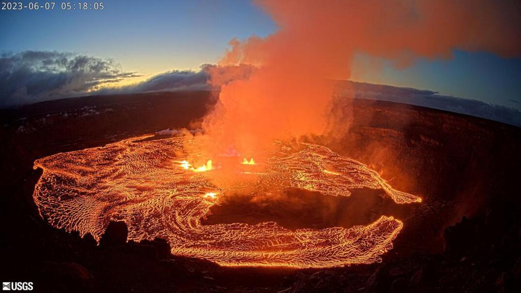 Imagen de la webcam del servicio geolgico de EEUU que ha detectado el inicio de la erupcin.