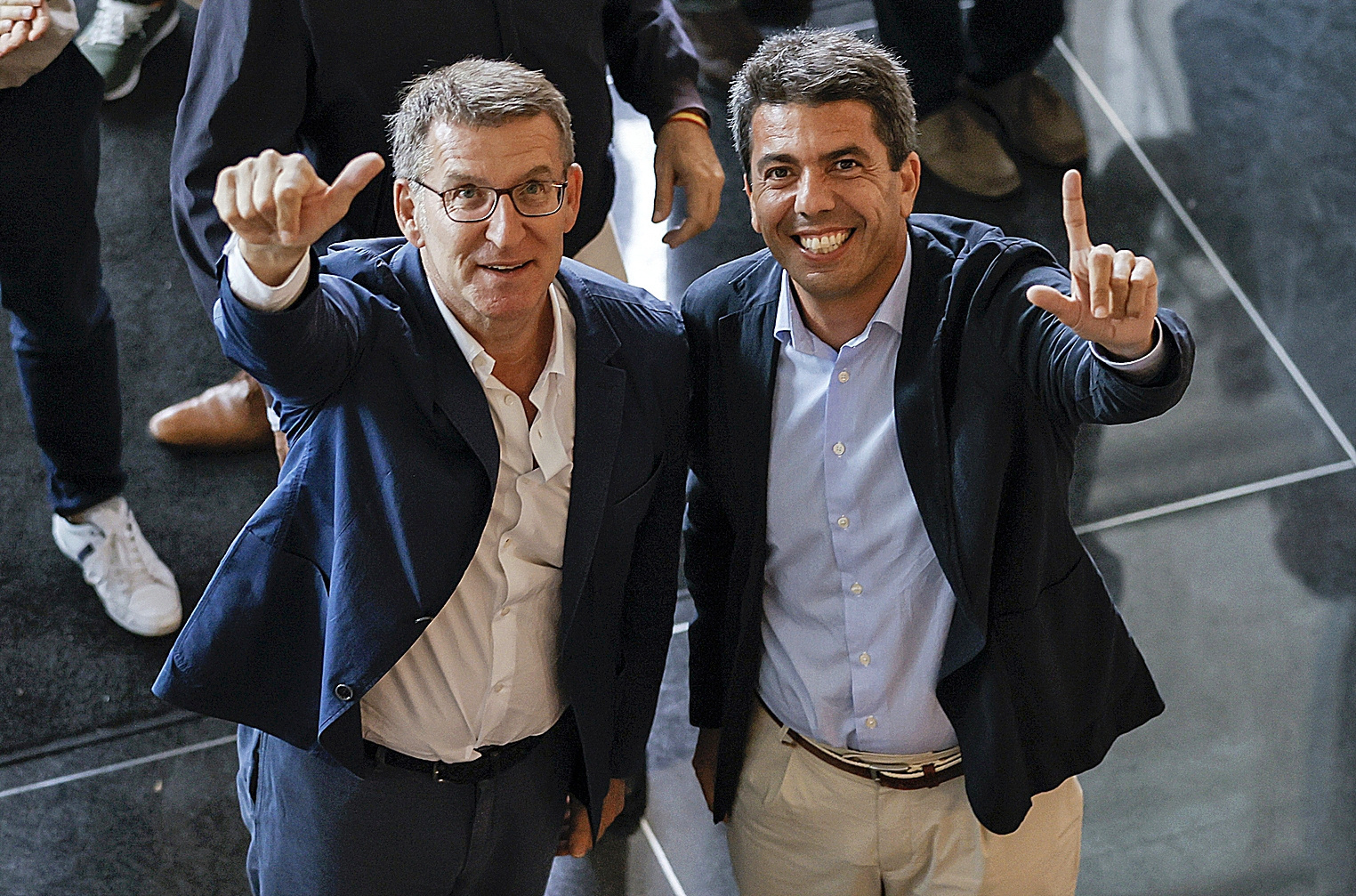 El presidente del PP, Alberto Nez Feijo, y el lder del PP valenciano, Carlos Mazn,