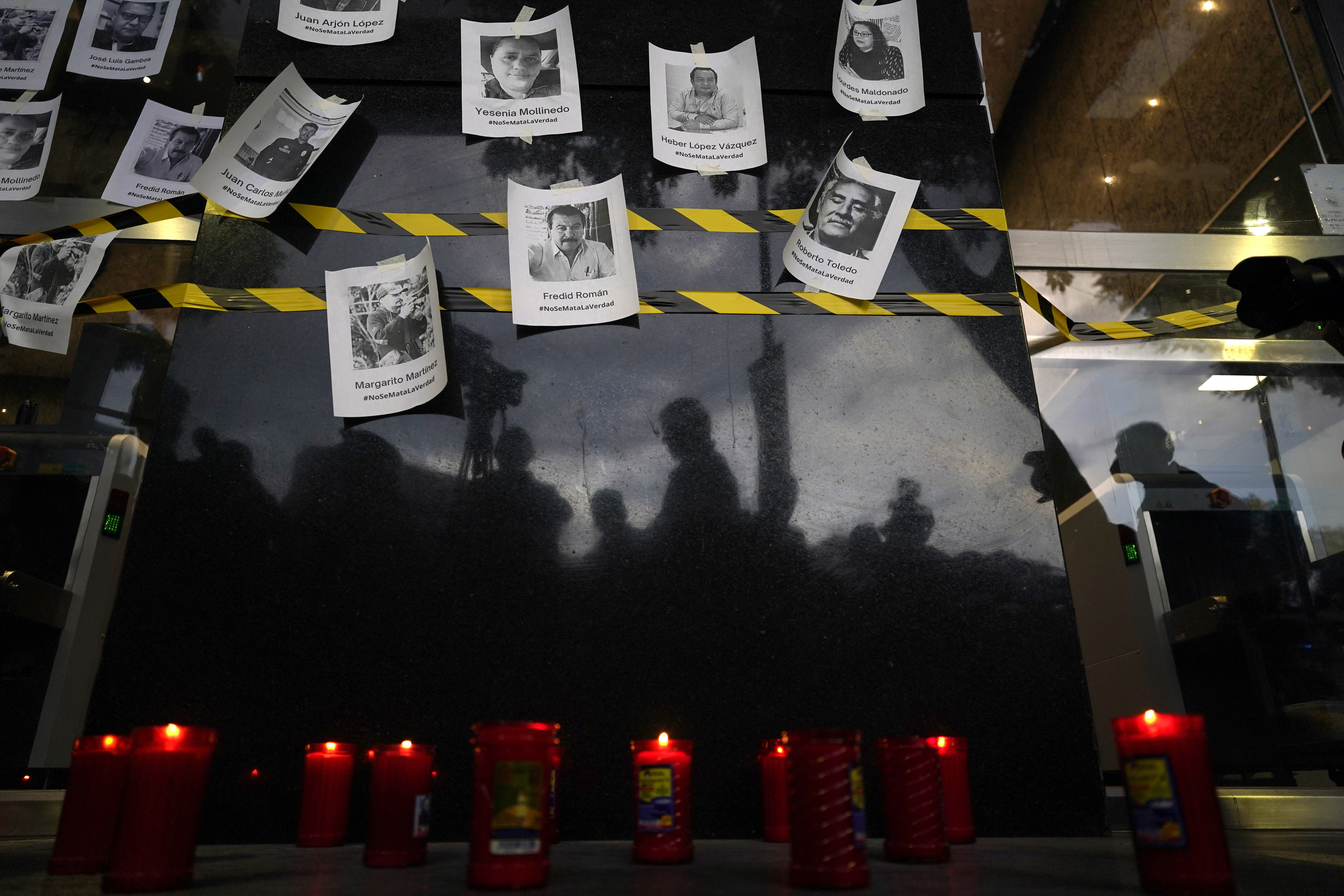 Fotos de periodistas asesinados en Ciudad de México.