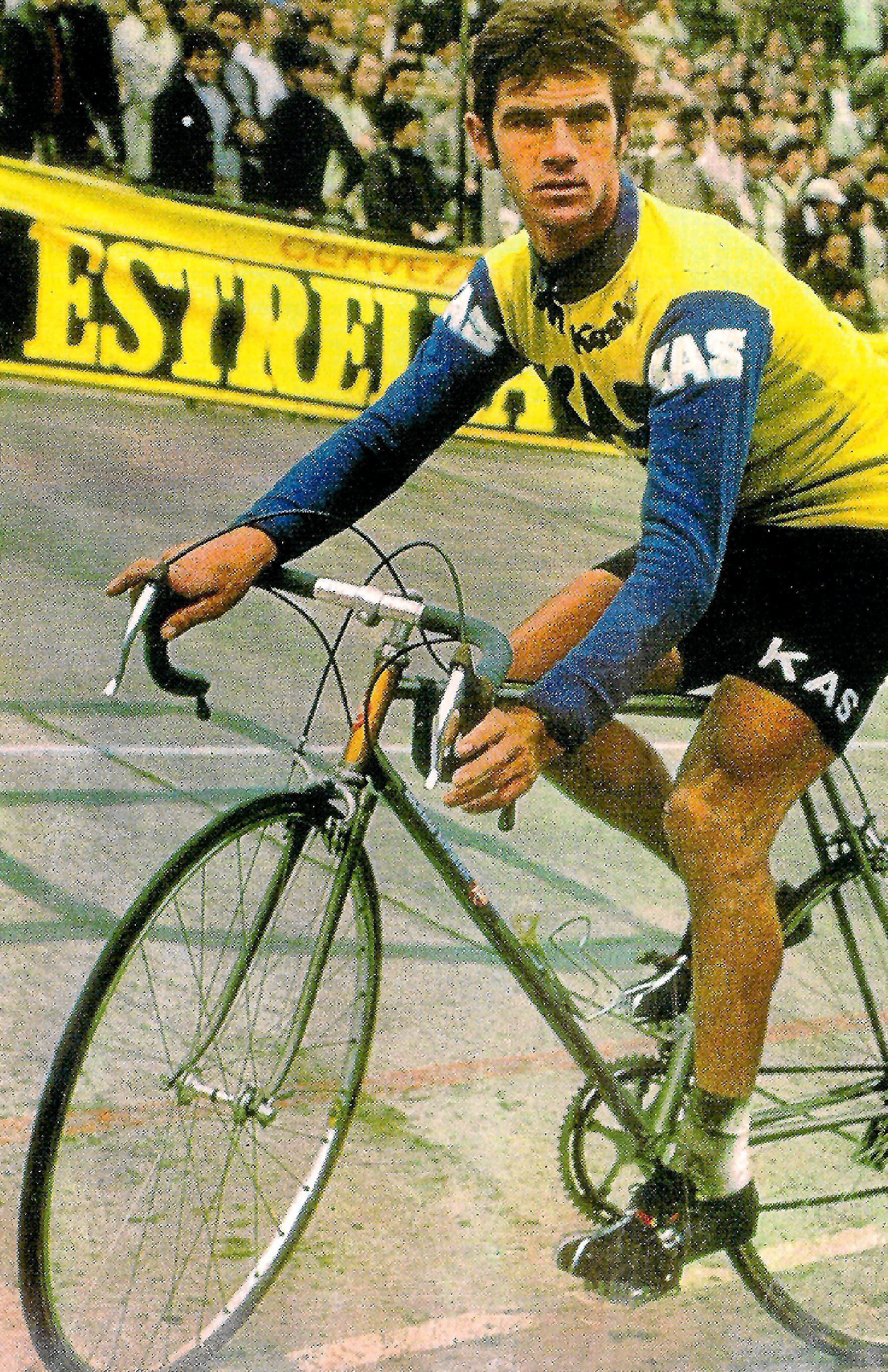 Txomin Perurena durante una carrera en los años 70.