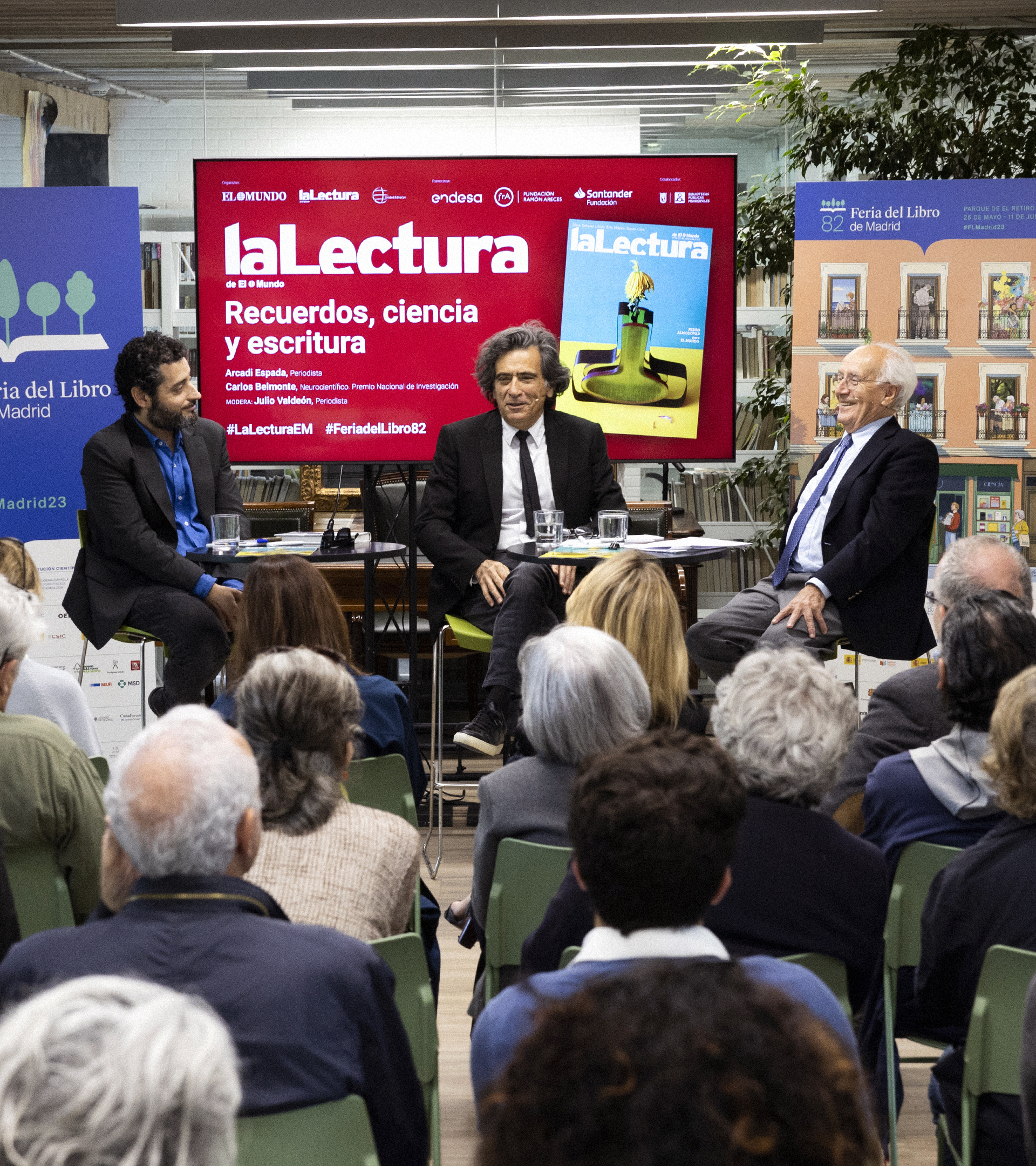 Julio Valden, Arcadi Espada y Carlos Belmonte, en el encuentro 'Recuerdos, ciencia y escritura'.