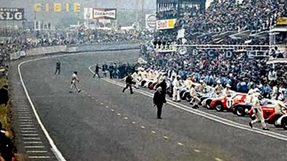 Ickx, a la izquierda, durante la salida de 1969.