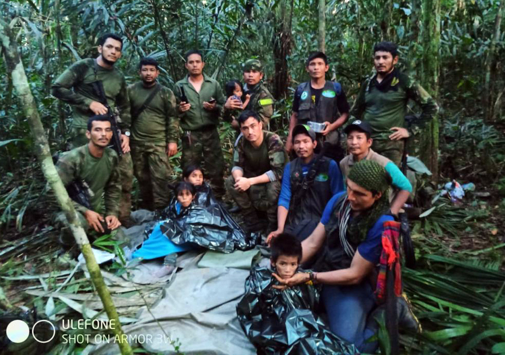 Esta vez sí: hallan con vida a los cuatro niños perdidos hace 40 días en la Amazonía colombiana