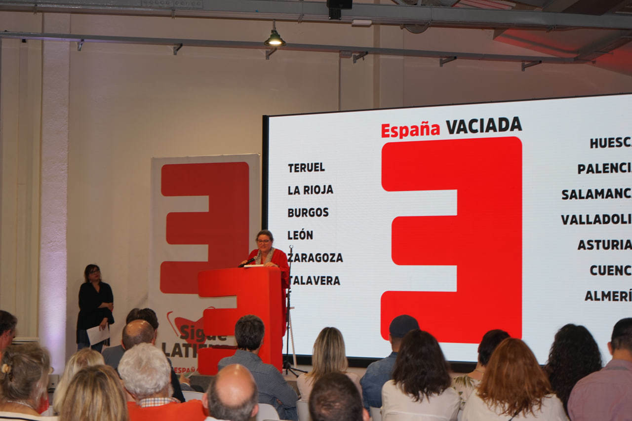 Inmaculada Sáenz, coordinadora general de España Vaciada, en el acto de presentación de las candidaturas.