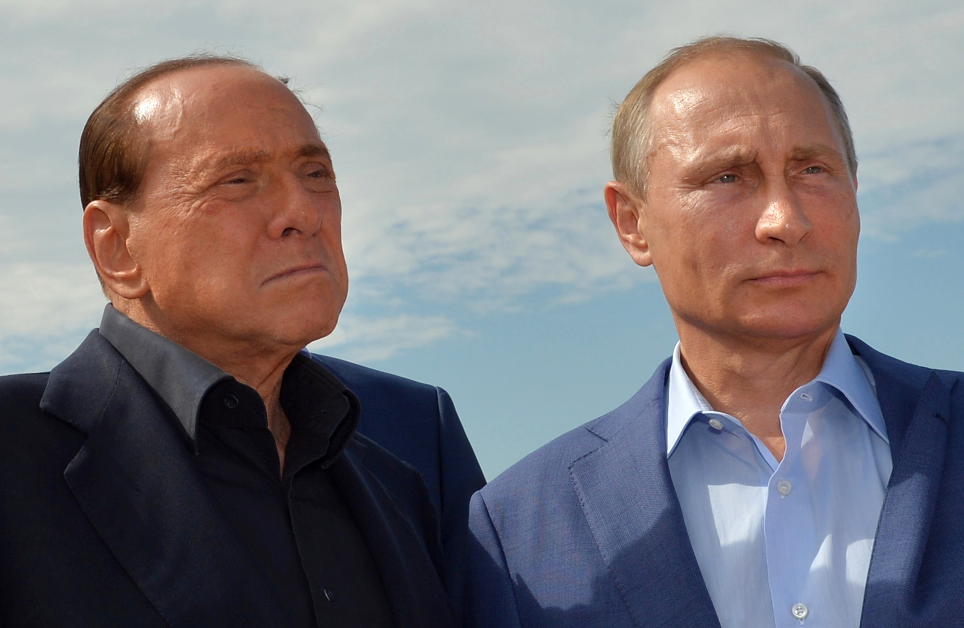 Berlusconi y Putin (dcha.)