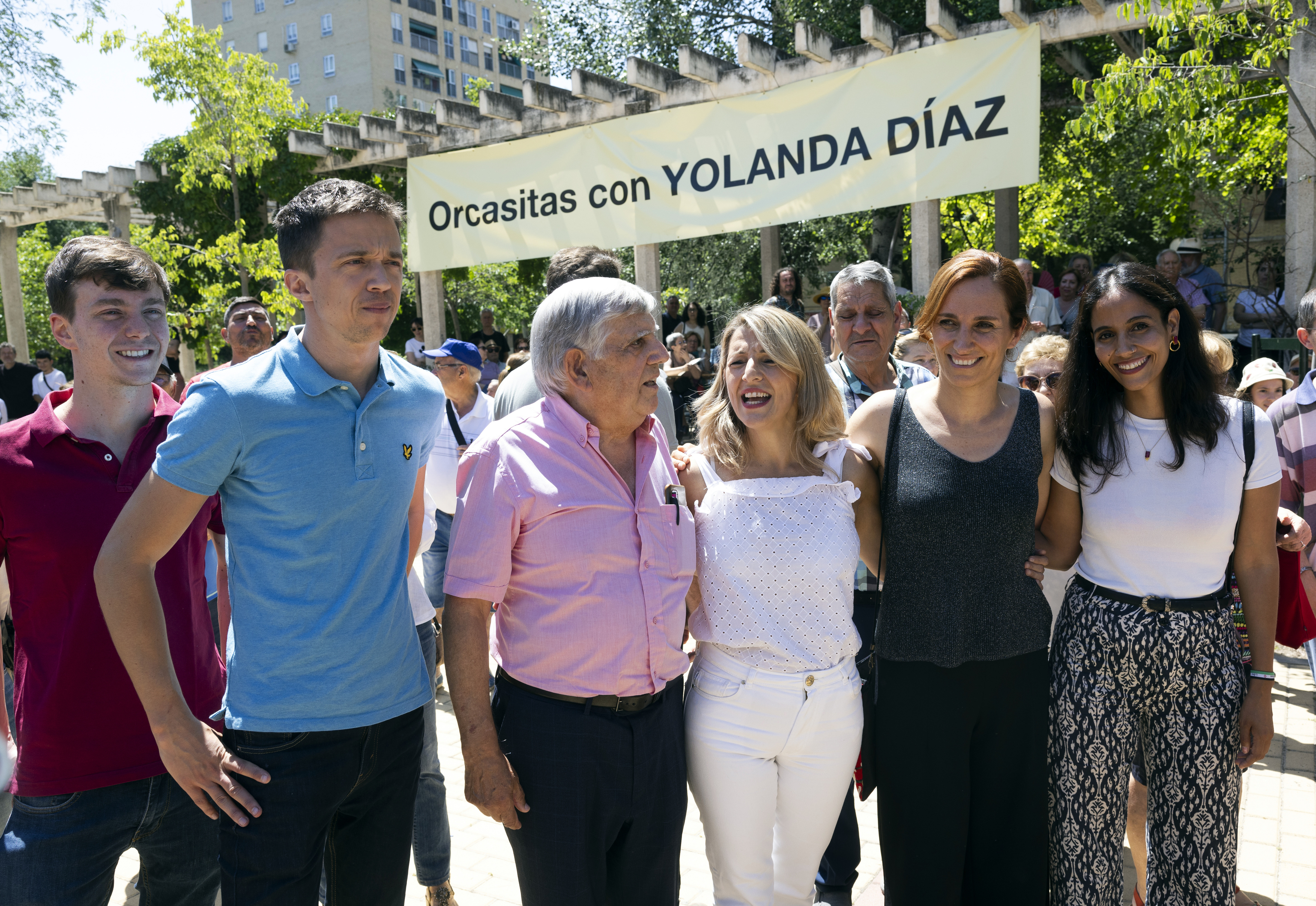 Yolanda Díaz, junto a Íñigo Errejón, Mónica García y otros miembros de Más Madrid.