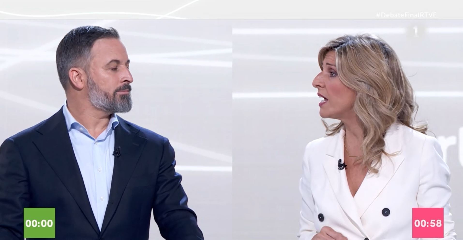 Santiago Abascal y Yolanda Díaz, durante el debate de RTVE.