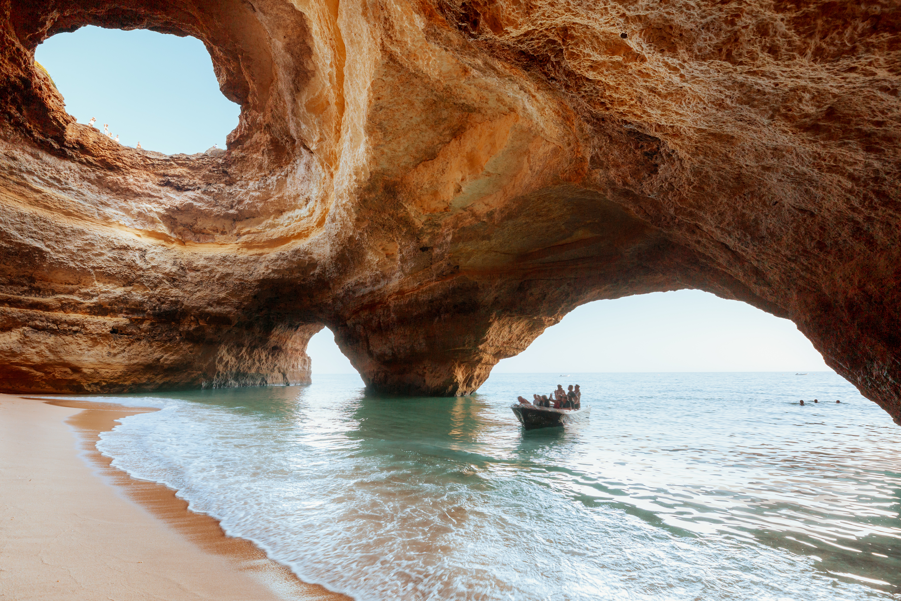 las Cuevas de Benagil en el Algarve