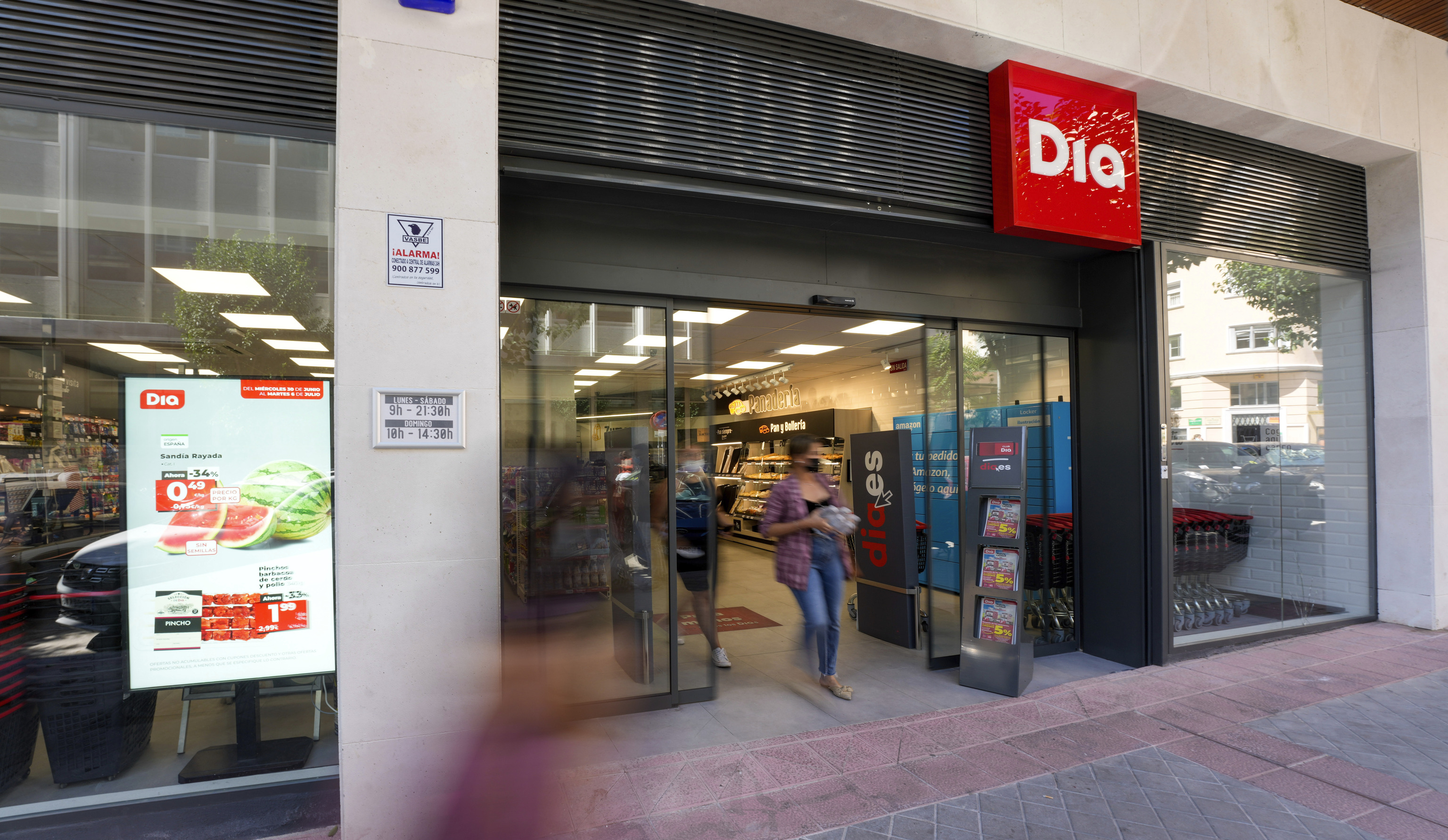 Dia vende todos sus supermercados en Portugal a Auchan por 155 millones de euros