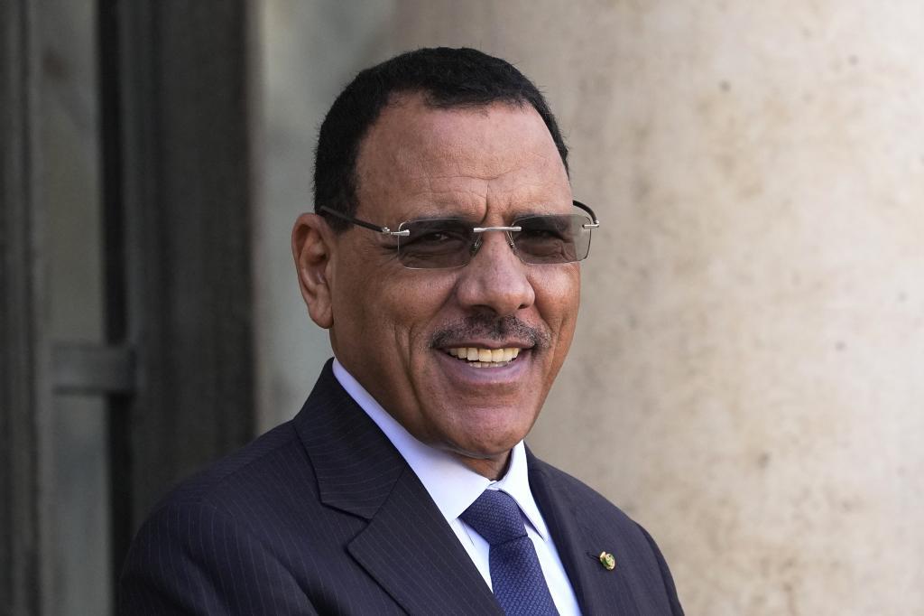 El presidente depuesto de Nger, Mohamed Bazoum, en febrero
