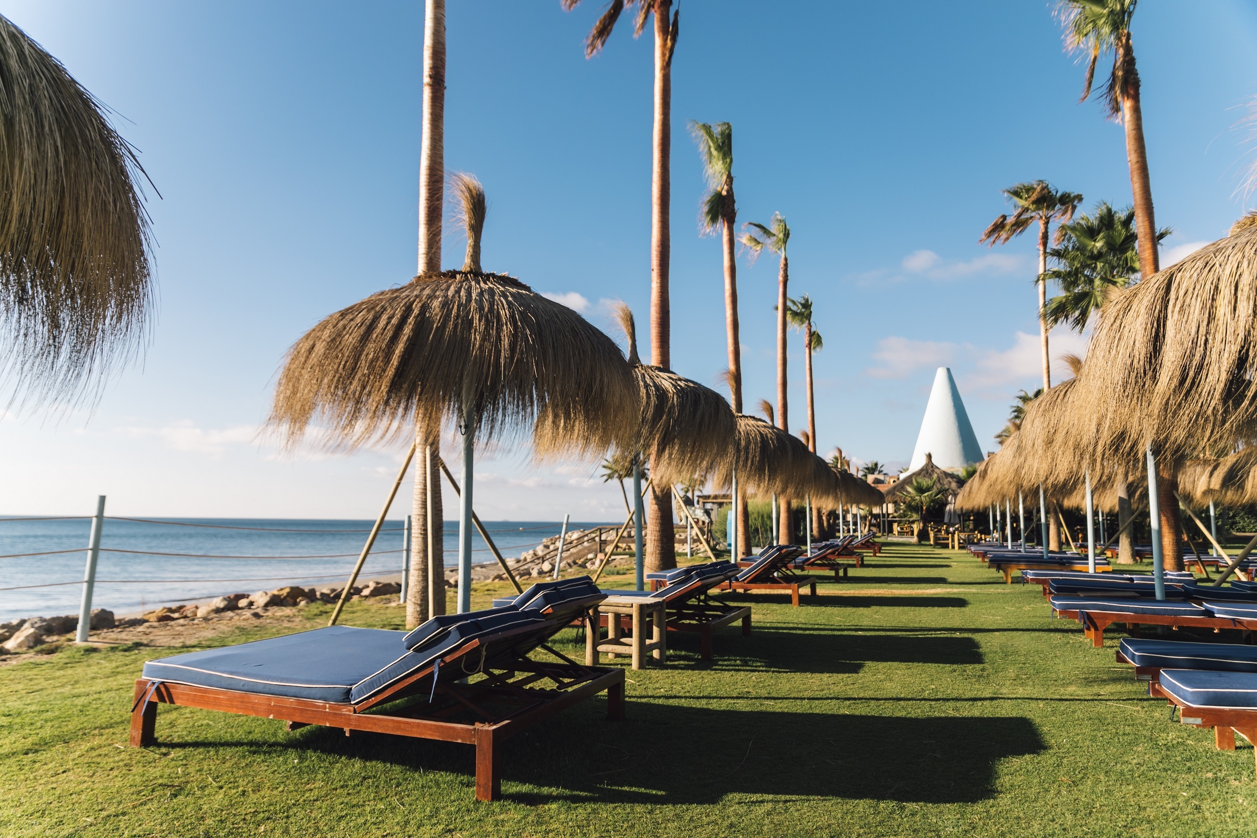 Es exclusivo club de playa Trocadero Sotogrande, con dos restaurantes.