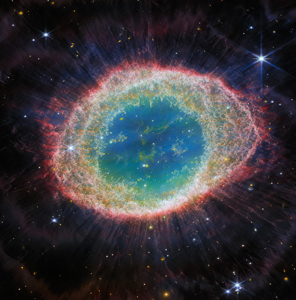 La Nebulosa del Anillo vista como nunca antes: las nuevas imágenes del  telescopio James Webb | Ciencia