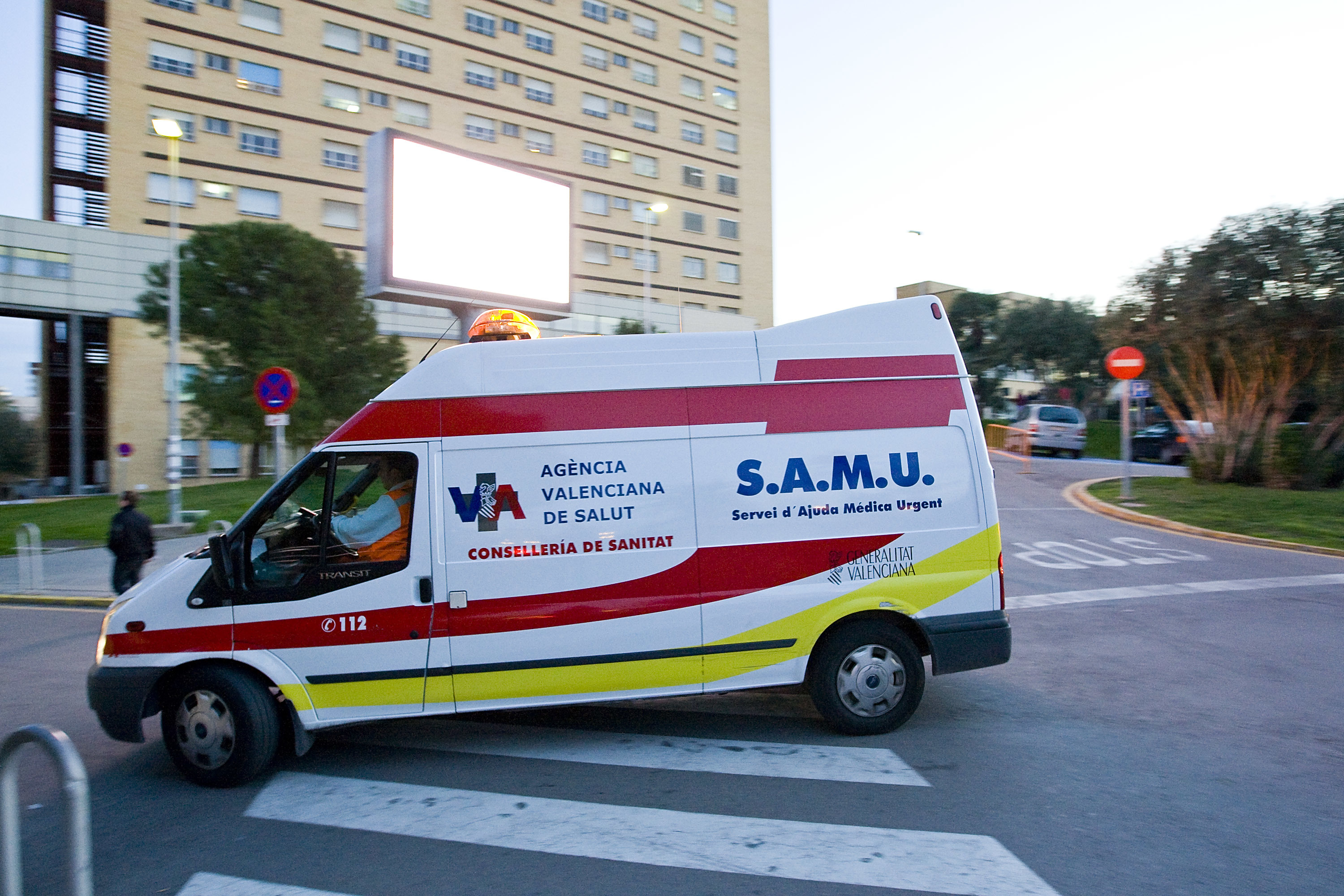 Un vehculo del SAMU en Valencia en una imagen de archivo.