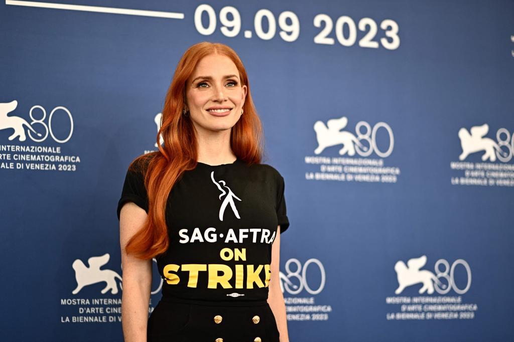 Jessica Chastain apoya la huelga de actores en Venecia: "Nos dicen que estemos callados"