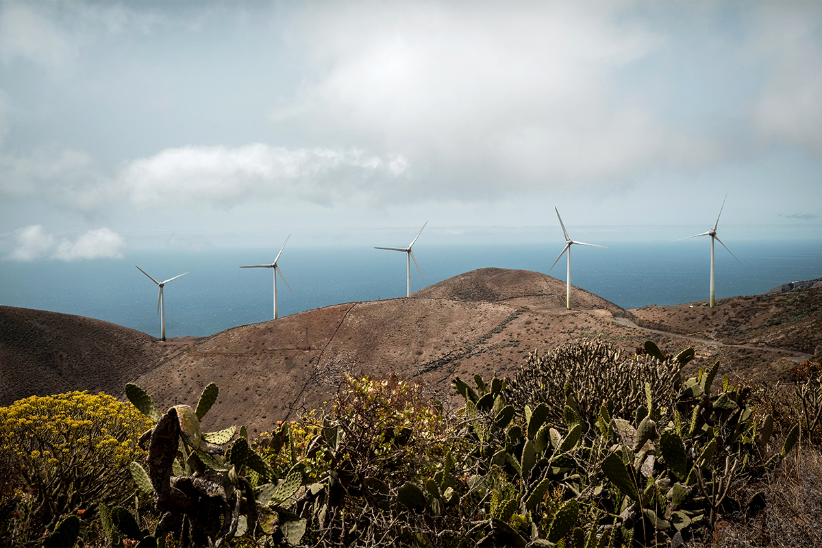 Por qué Canarias no podrá ser ‘verde’ hasta que lleguen las baterías (y por qué El Hierro tiene la solución)