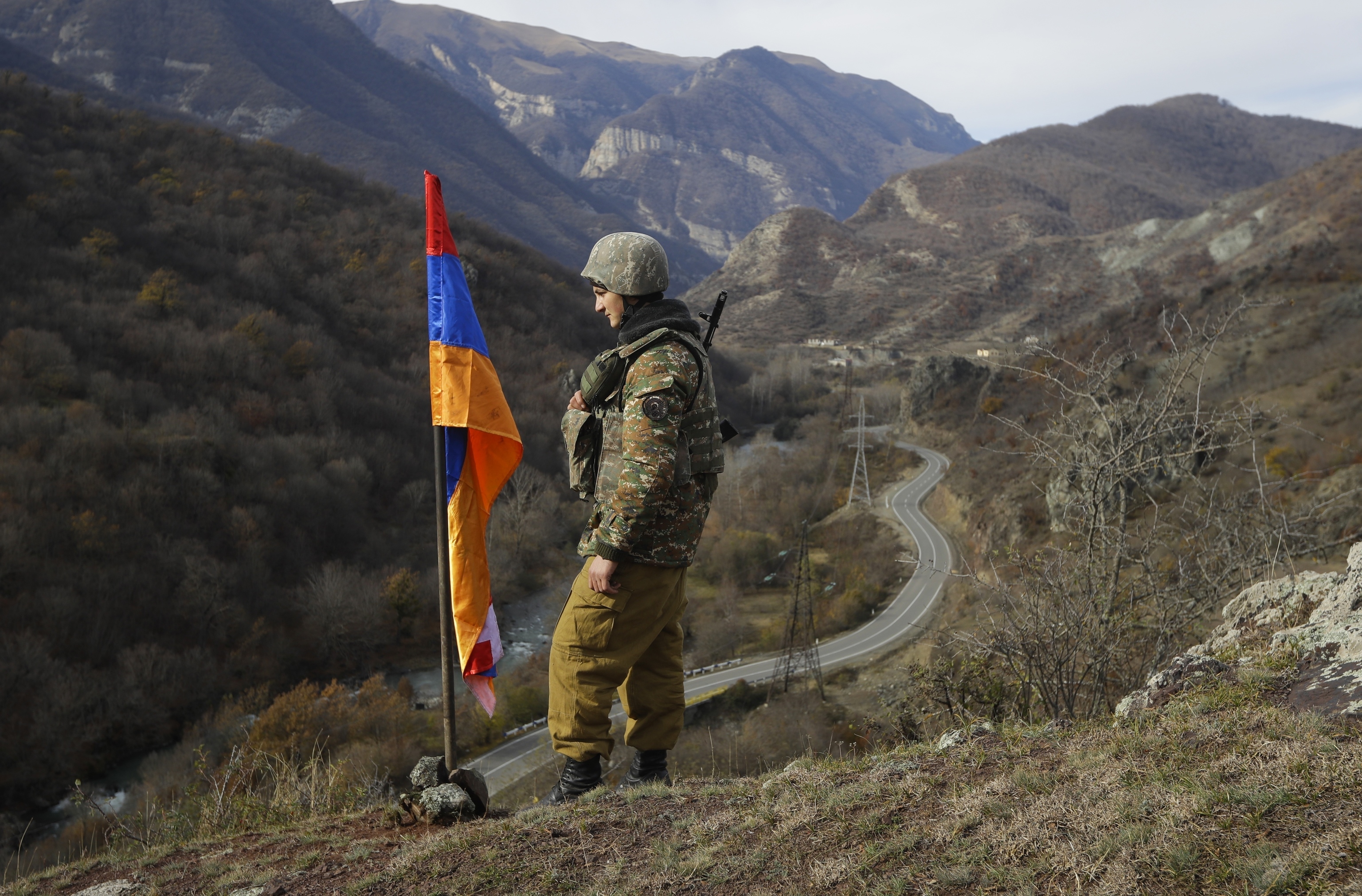 Rusia llama a detener el derramamiento de sangre en Nagorno Karabaj