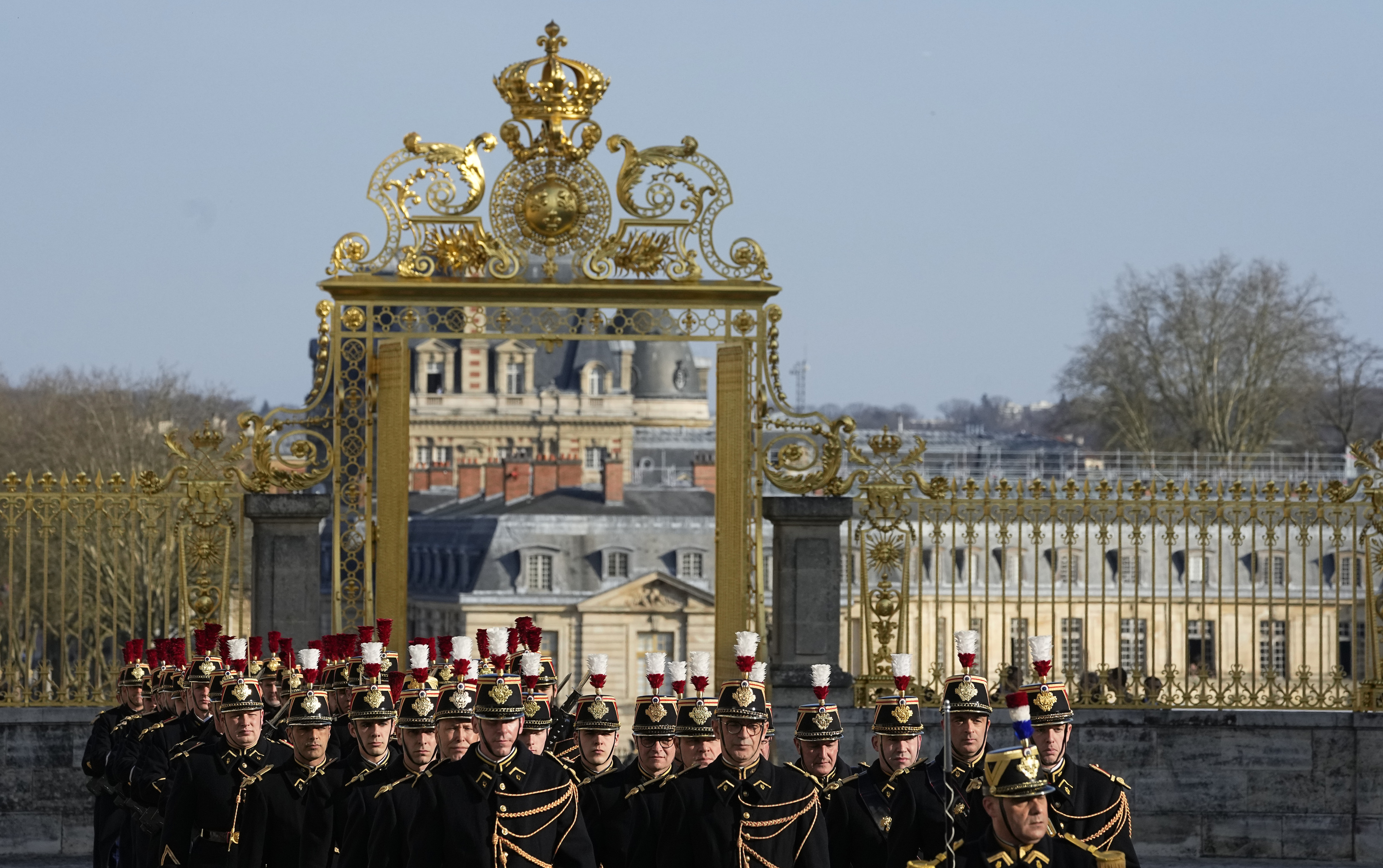 Francia se prepara para la visita del Rey Carlos III y el Papa