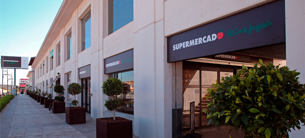 El Corte Inglés traspasa a Carrefour 47 tiendas de Supercor por 60 millones