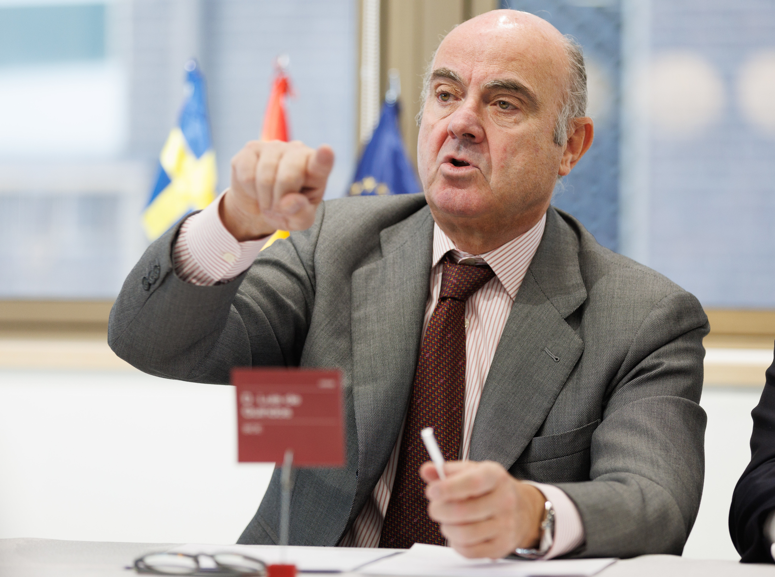 Luis de Guindos (BCE): «Antes o después, los depósitos van a estar más remunerados»