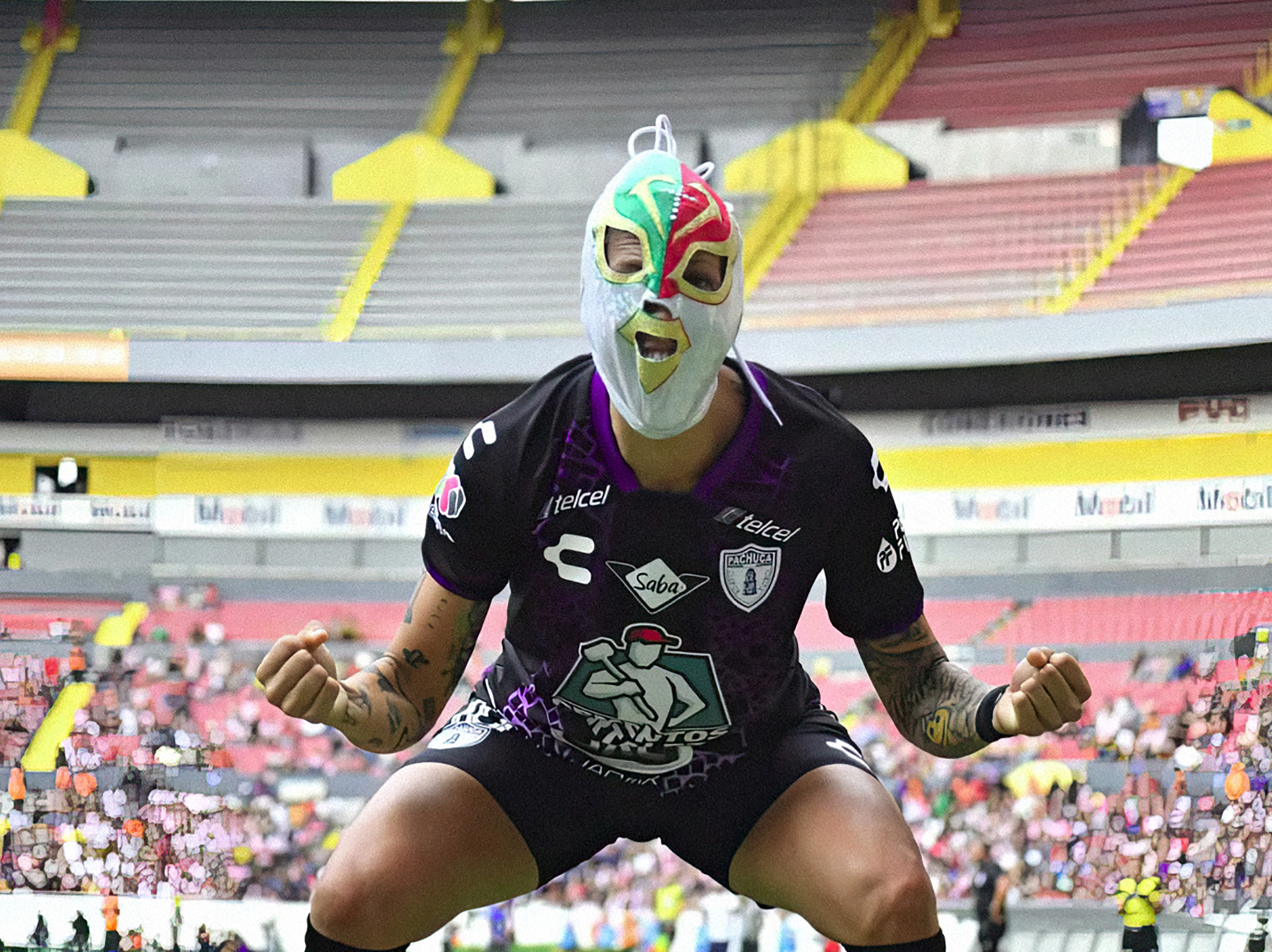 Jenni Hermoso celebra un gol con el Club Pachuca mexicano.