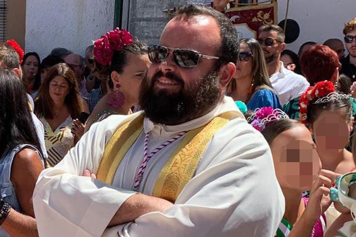 El sacerdote acusado de agredir sexualmente a varias mujeres.